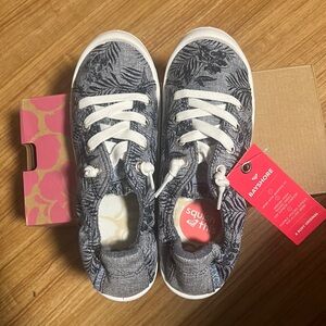 COPY - Roxy shoes size 7 women’s